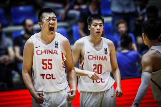 男篮亚洲杯8强对阵出炉:中国队17日夜斗澳大利