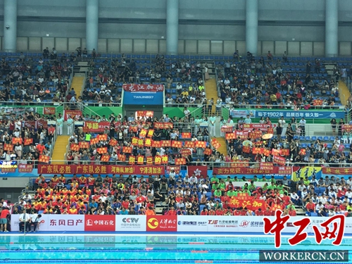 全运会男子1500米自由泳决赛 孙杨夺个人本届