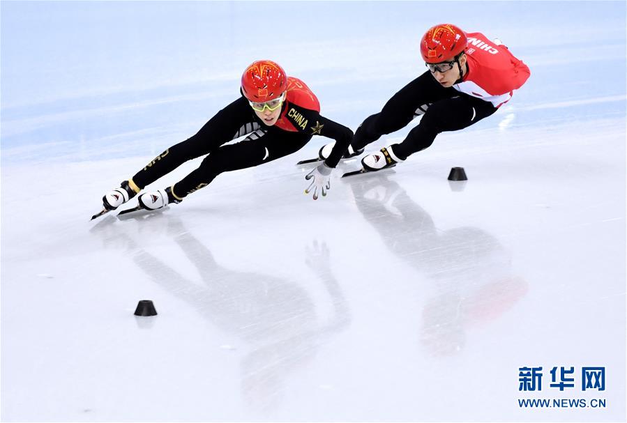 冬奥探营中国短道速滑队进行赛前训练高清组图