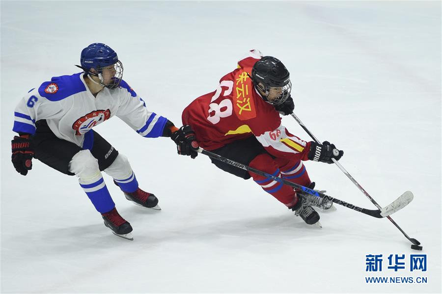 （体育）（1）冰球――全国锦标赛：哈尔滨队胜佳木斯队