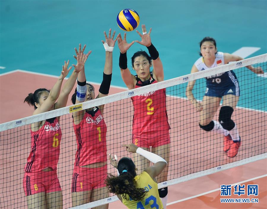 世界排球联赛江门站:中国女排苦战5局憾负巴西