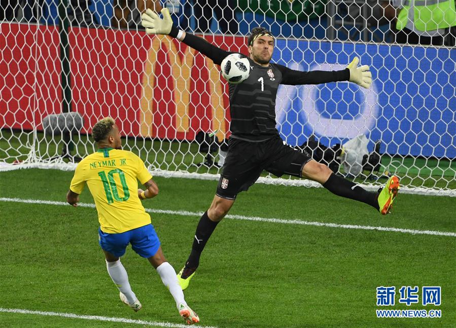（世界杯）,1）足球――E组：巴西队晋级十六强