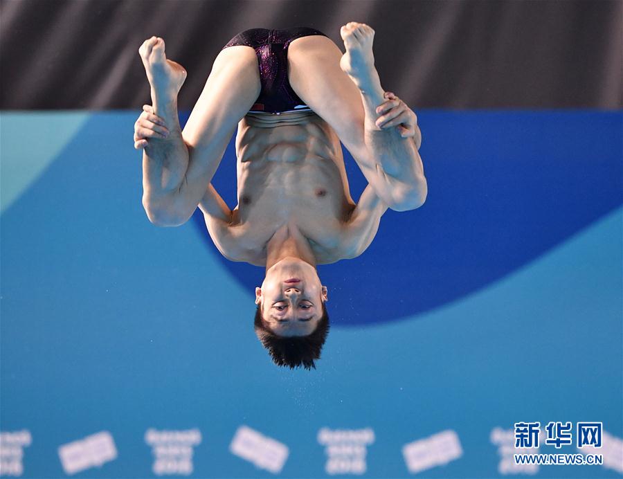 青奥会跳水男子三米板:哥伦比亚选手夺冠 中国