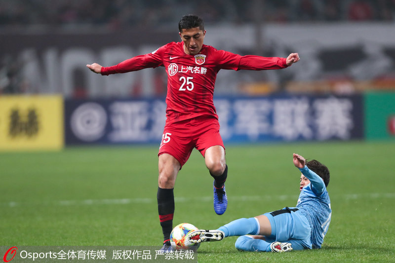 亚冠-胡尔克点球绝杀贺惯伤退 上海上港1-0川崎前锋迎开门红