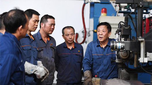  Unite and strive to open up a new situation, welcome the 18th National Congress of the Trade Union, promote the "industrial reform" process | Hubei Yichang Trade Union: "five type" classes form a high-tech talent incubator