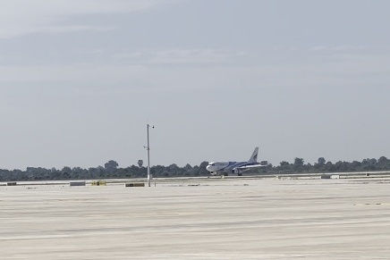 中柬共建“一带一路”标志性工程——柬埔寨暹粒吴哥国际机场通航运营