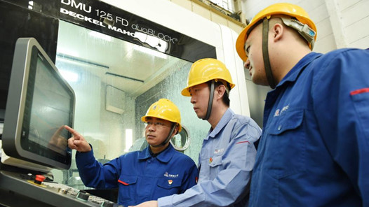  When promoting the "industrial reform" | Yichang, Hubei: the "five entry" team creates a smart position for emitting hot gas